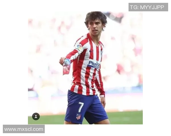 足球巨星深情致敬父亲:传承与感恩在绿茵场上的动人故事 足球巨星深情致敬父亲:传承与感恩在绿茵场上的动人故事