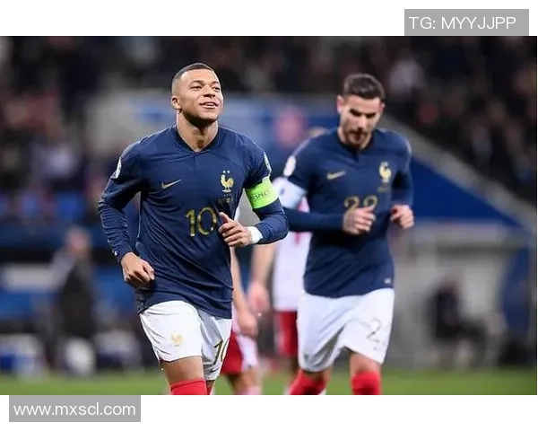 2018年当红足球球星盘点：梅西C罗姆巴佩等顶级球员的精彩表现与未来展望